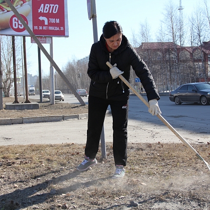 Коллектив «Городских тепловых сетей» дал старт общегородским  субботникам в городе Сургуте